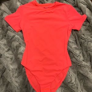 SKIMS: NEON CORAL FITS EVERYBODY BODYSUIT